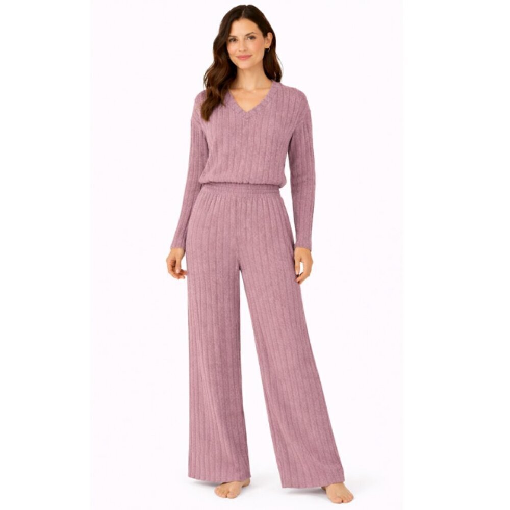 NEW 2 pce Matching Lavender Outfit, V-neck Top & Hi-Rise Pant - Picture 1 of 7